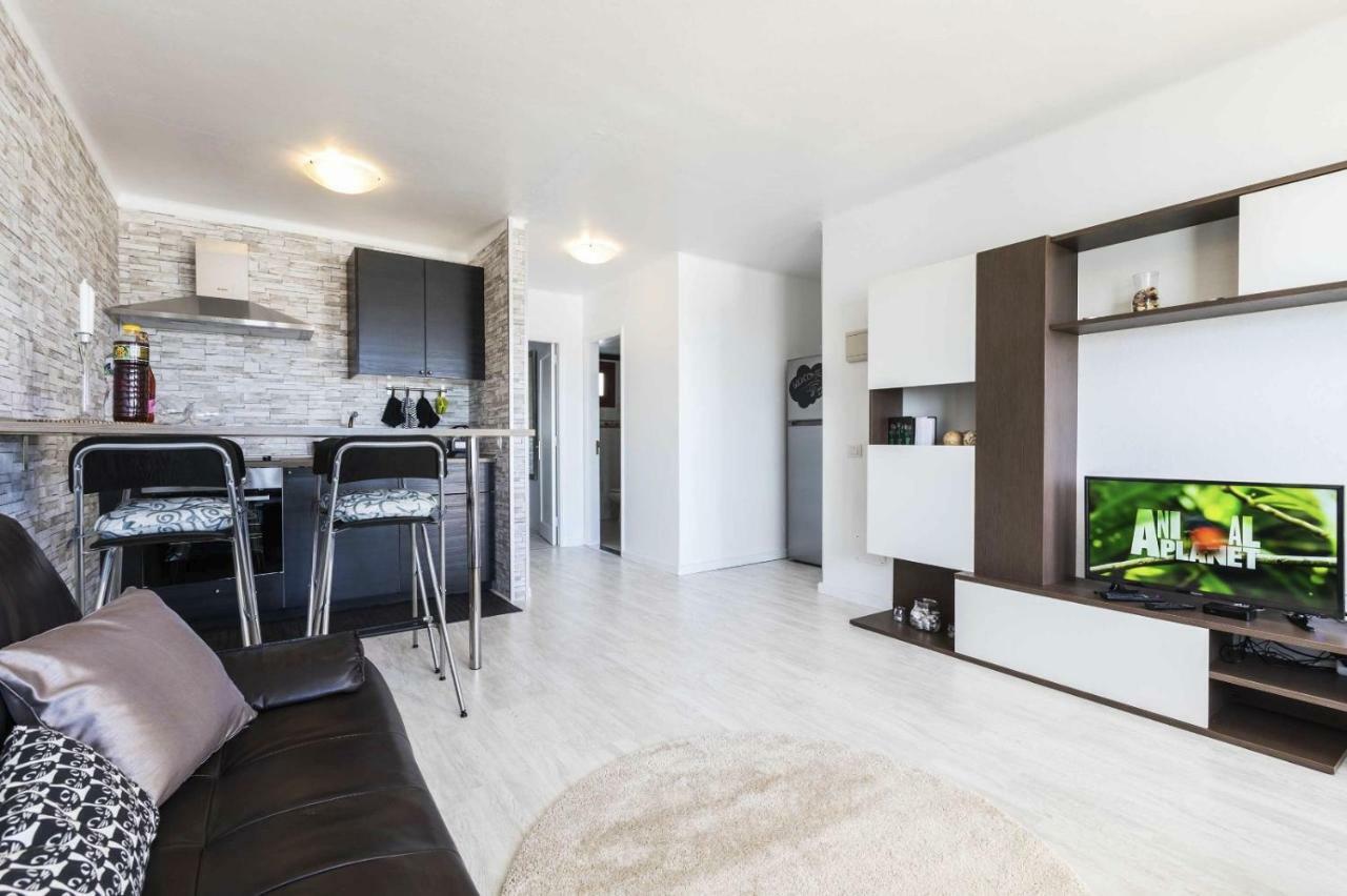 Vivienda Vacacional La Dolce Vita Tias Bagian luar foto